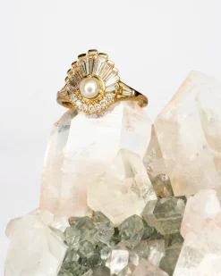 Artemer Pearl & Diamond Shell Ring