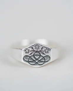 Digby & Iona Posey Signet
