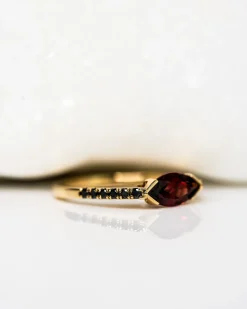 Lindsay Lewis Garnet Minna Ring