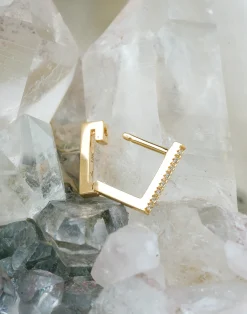Lizzie Mandler Petite Square Huggie