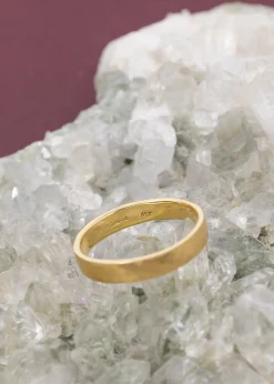 Satomi Kawakita Medium Hammered Band