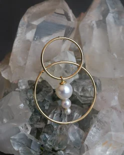 White/Space Triple Pearl Scarpa Earrings